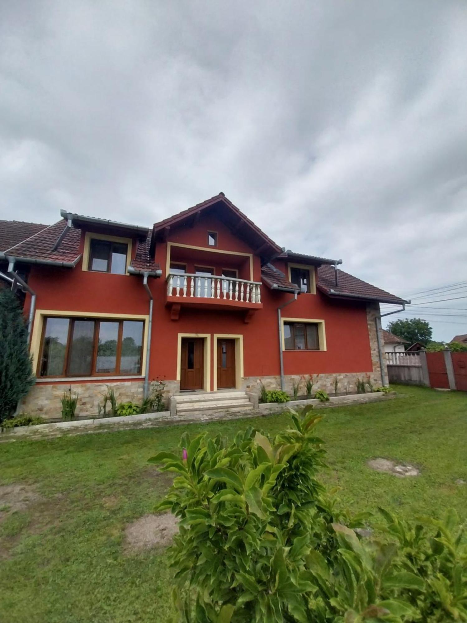 Serena House Cîrţişoara Bagian luar foto